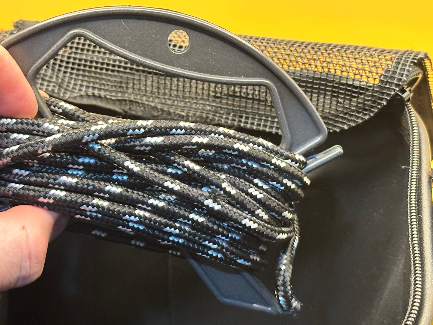WA - Modular EVA Pellet Wetter - Bait Mixing Bucket - Bait Tub Carrier