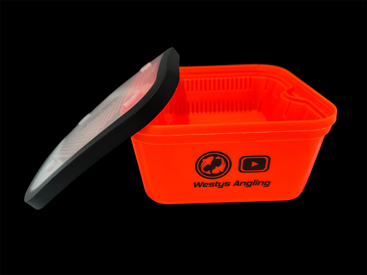 Westys Angling 3 Pint Bait Tub and Pellet Wetter Tray insert